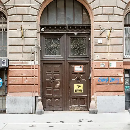 - 2 Min To Newyork Cafe Appartement