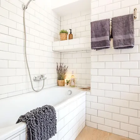 - 2 Min To Newyork Cafe Appartement