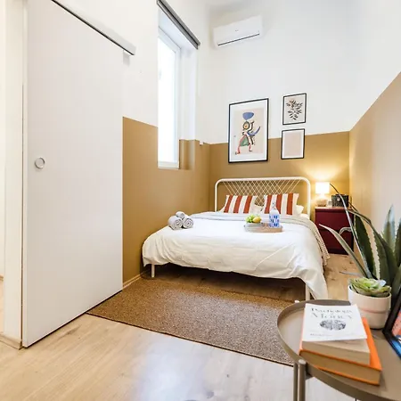 Appartement - 2 Min To Newyork Cafe Boedapest