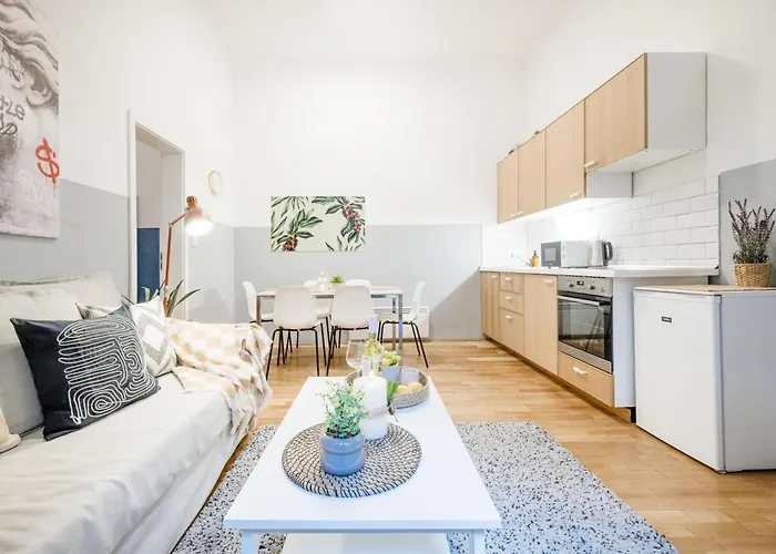 - 2 Min To Newyork Cafe Apartman