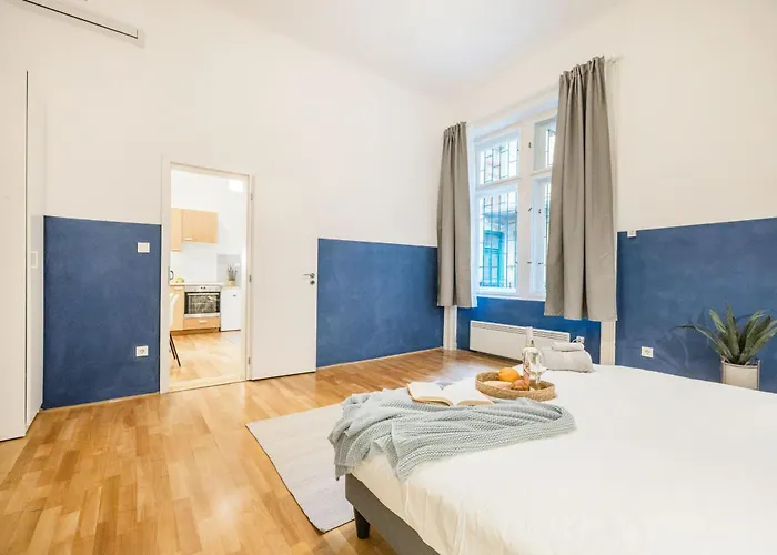 - 2 Min To Newyork Cafe Apartman Budapest