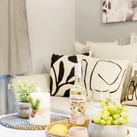Apartament - 2 Min To Newyork Cafe *