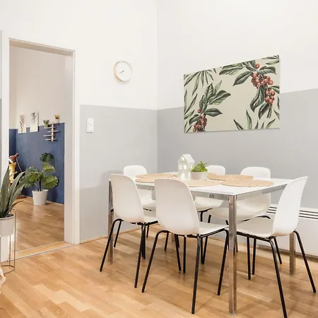 Apartament - 2 Min To Newyork Cafe Budapesta